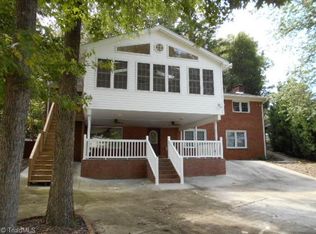 800 Hunt Rd, Lexington, NC 27292