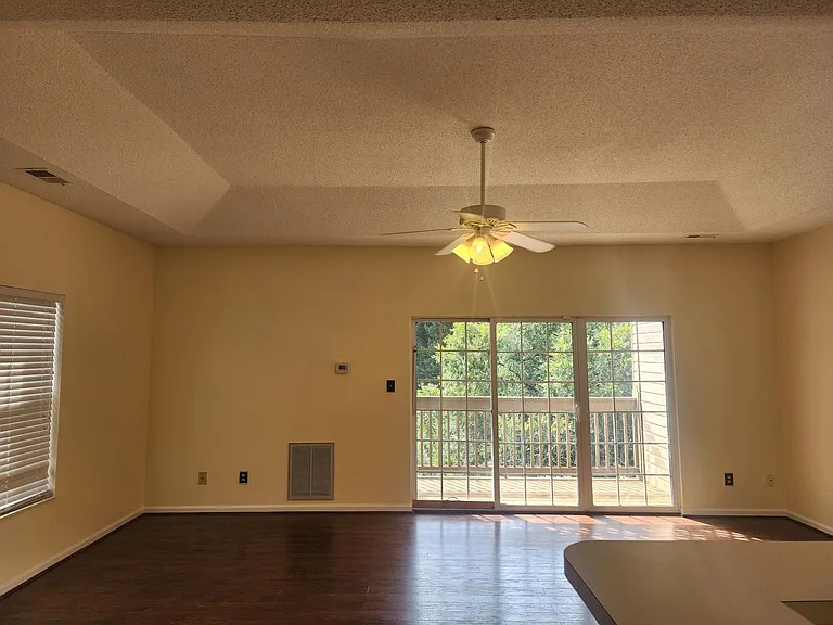 121 Wexford Dr #207 — Photo 3