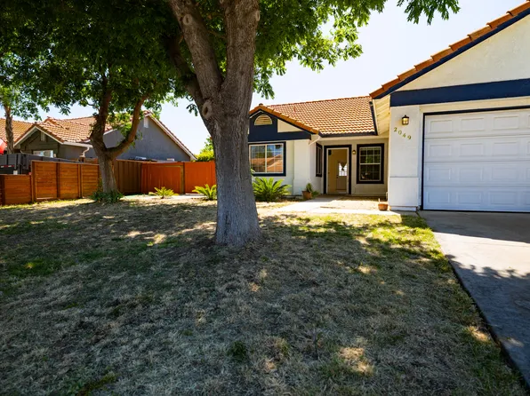 2049 Hastings Dr, Los Banos, CA 93635