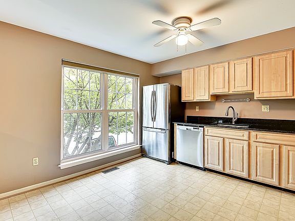 3rd image of 5234 Leeward Ln