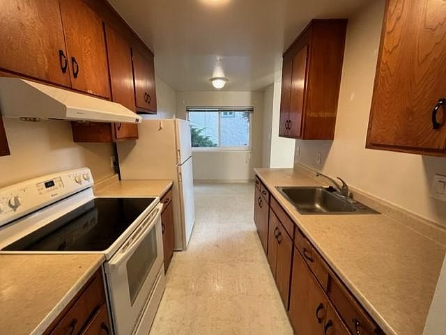 1st image of 58 Oakes Blvd