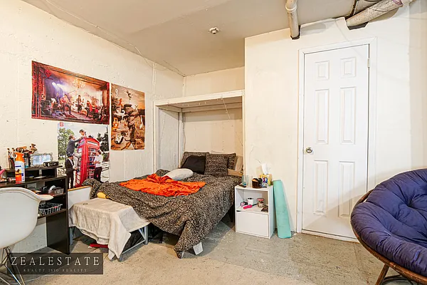 Rented by ZealEstate Group Inc | media 12