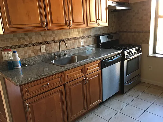 Rented by Astoria Park Realty Group Inc | media 1
