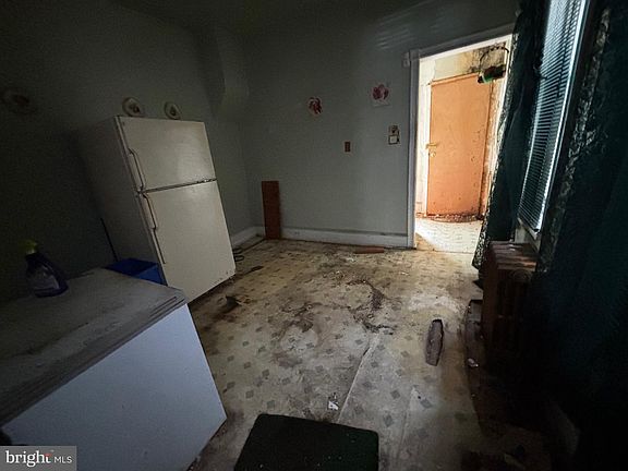 4th image of 127 S Peach St