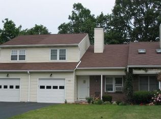 5672 Running Brook Rd, Farmington, NY 14425