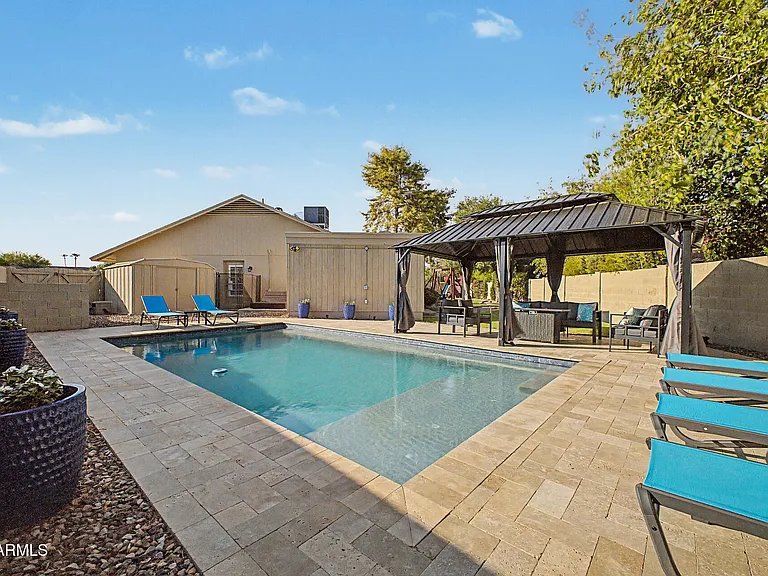 2445 S Catarina — Photo 47