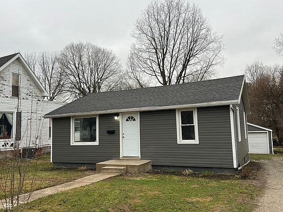 3rd image of 1105 Danville Ave