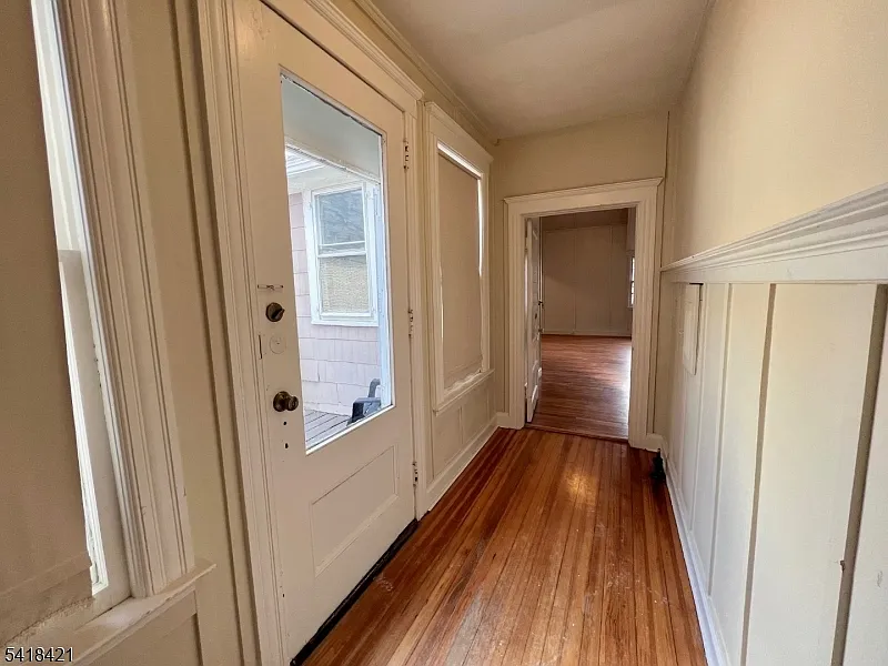 Building Photo - 81 Monroe Pl #REAR
