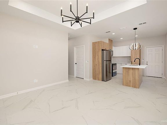 5th image of 2409 Hilltop Ave