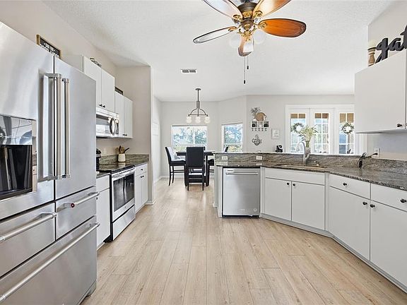 5th image of 11578 SW 50th Cir