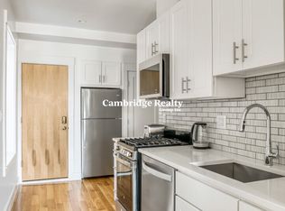 406 Columbia St #3T, Cambridge, MA 02141