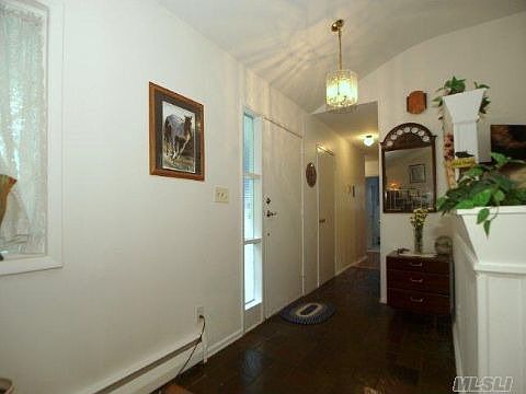 3rd image of 6 Greenwich Ave