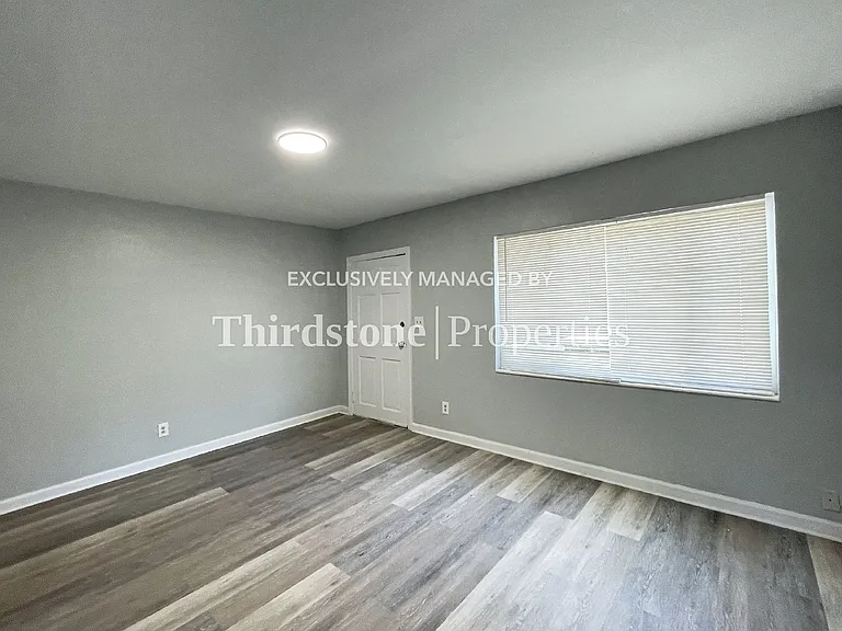 728 Shearer Ave — Photo 2