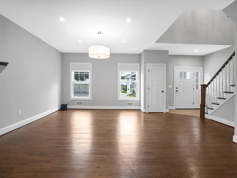 204 Mountain Rd #F — Photo 6
