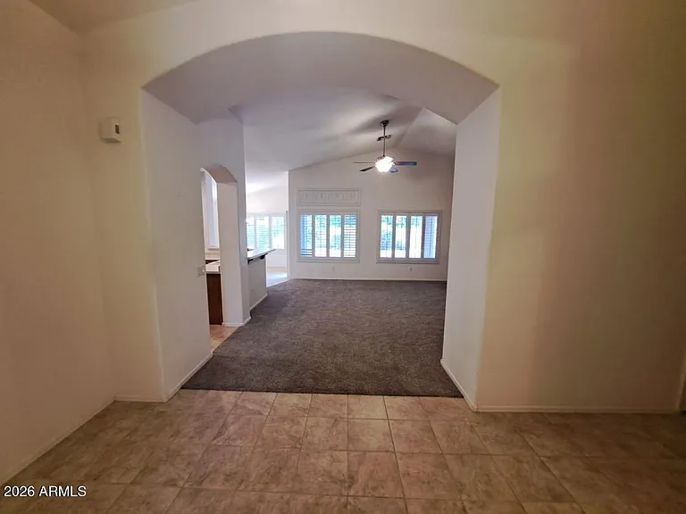320 W Cardinal Way — Photo 3