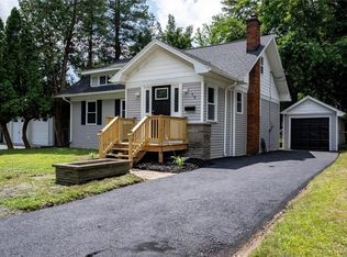 13 Benedict Dr, Rochester, NY 14624