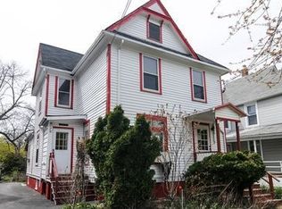 710 N County St, Waukegan, IL 60085