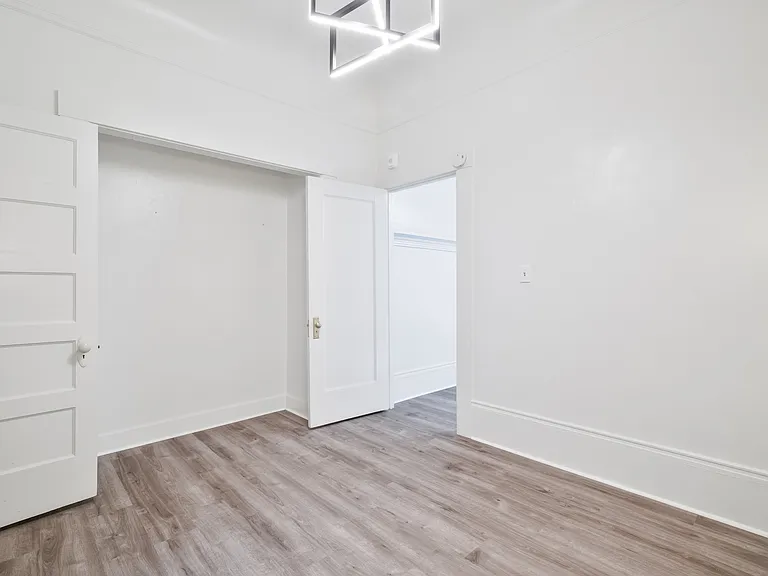643 Oak St — Photo 5