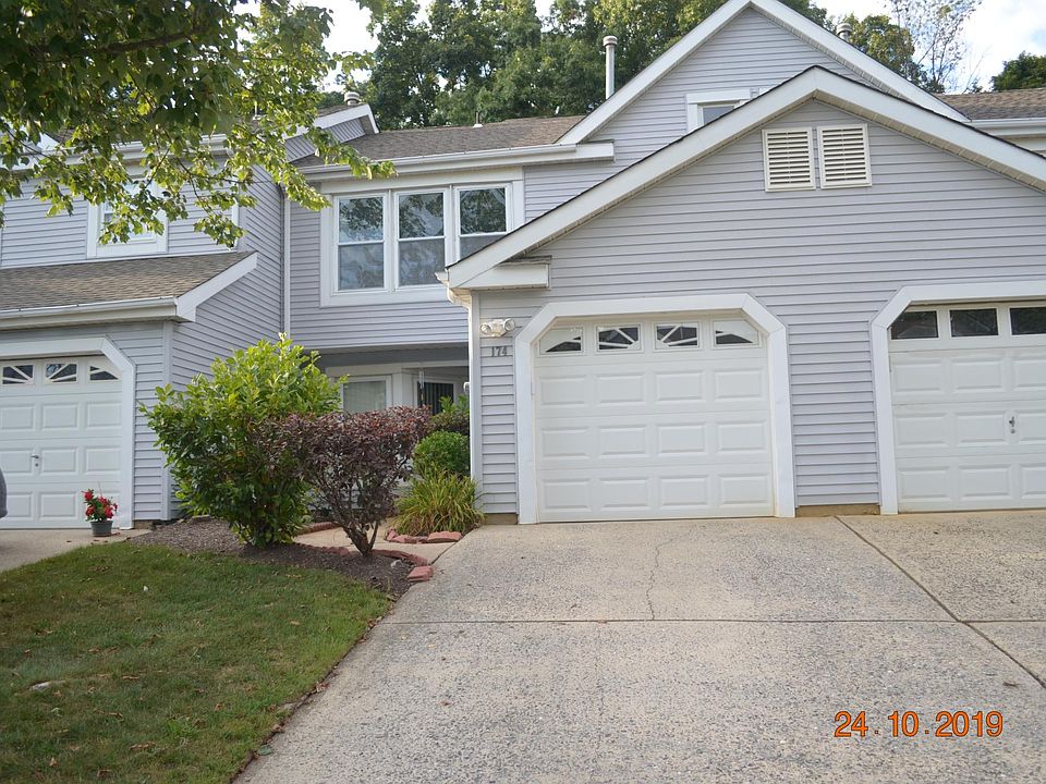 1st image of 174 Stults Ln