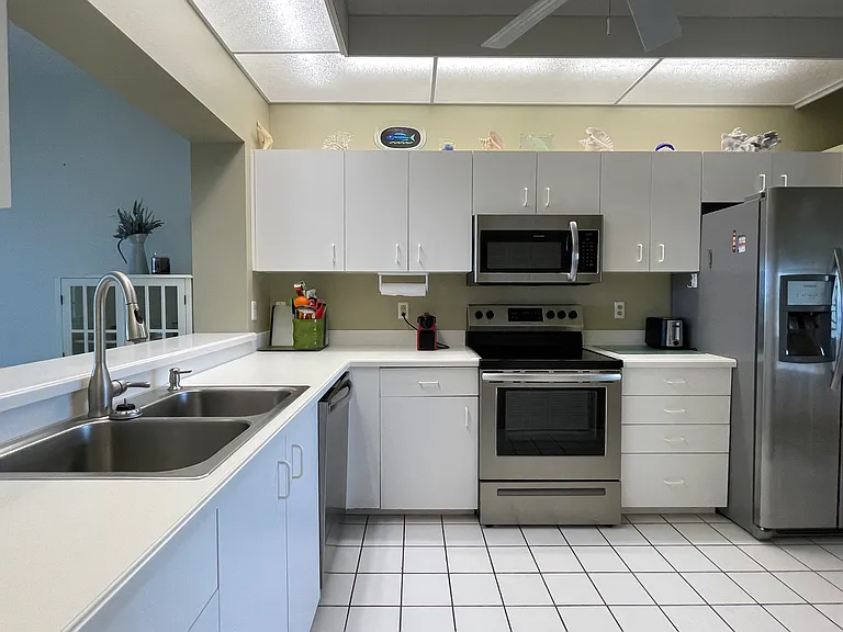 7872 Sailboat Key Blvd S — Photo 10
