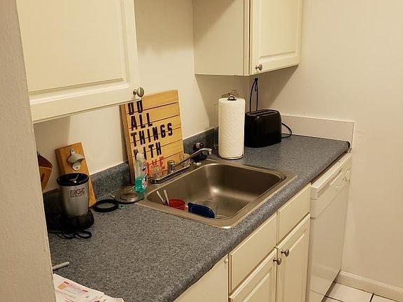 5th image of 4228 Allendorf Dr APT 9