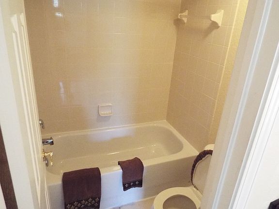 4th image of 15912 Kemper Dr