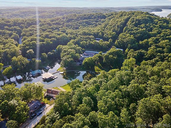 5th image of 524 Windwood Shores Dr