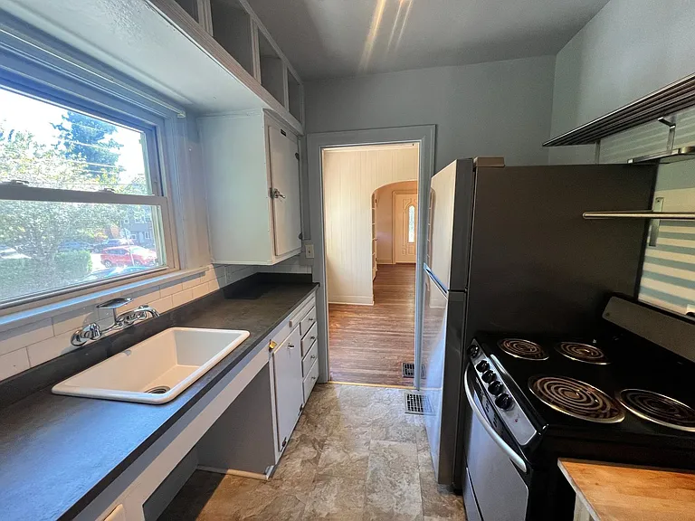 3443 SE Madison St — Photo 9
