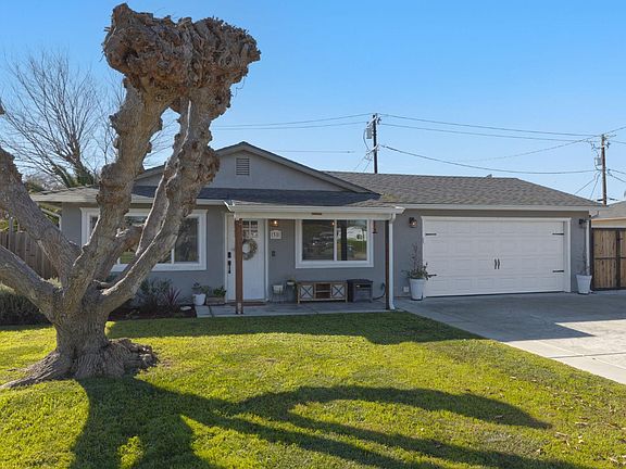 3rd image of 30 3rd Avenue