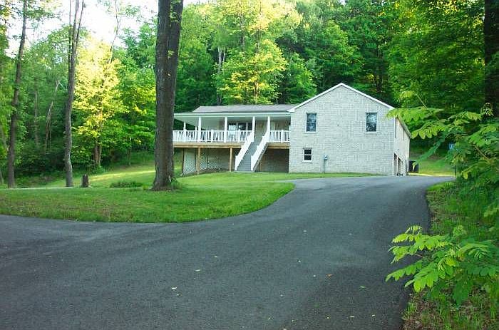 12 PRIVATE ACRES
