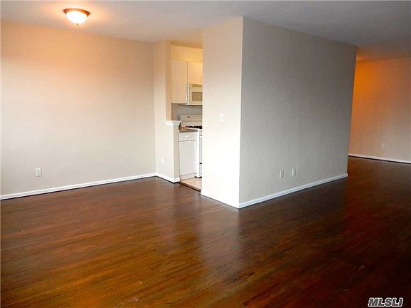 3rd image of 2 Birchwood Ct APT 4J
