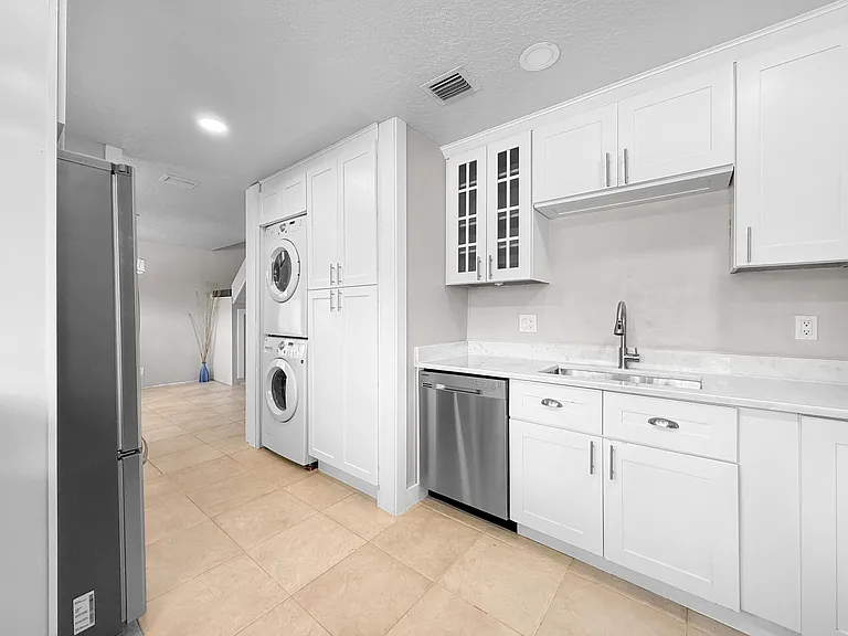 5246 Jog Ln — Photo 4