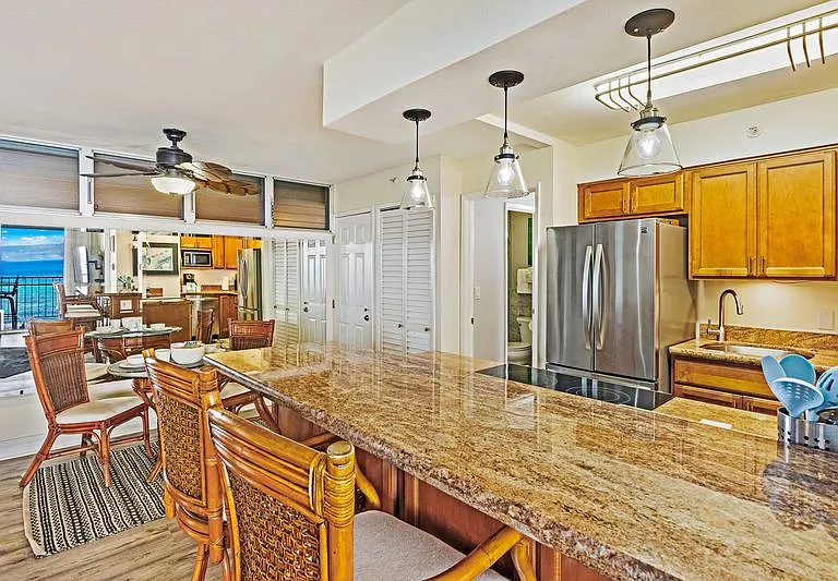 Lower Honoapiilani Rd — Photo 11