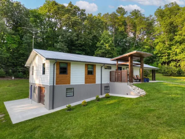 5700 Mobile Rd, Blue Ridge, GA 30513