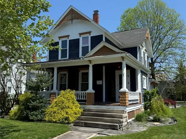 495 Church St, Amherst, OH 44001