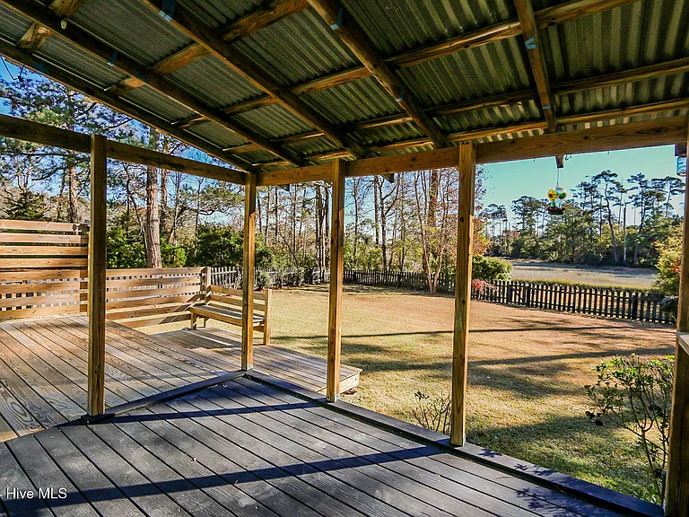 2901 Mandy Ln — Photo 3