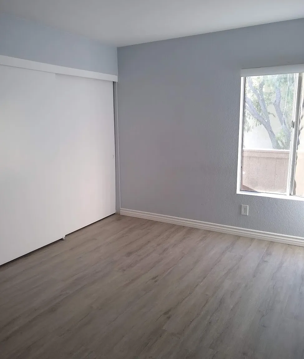 1345 Cabrillo Park Dr — Photo 1