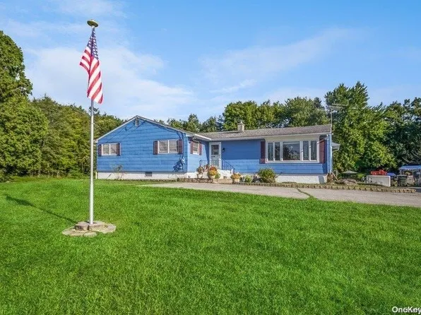 4 Greycourt Road, Chester, NY 10918