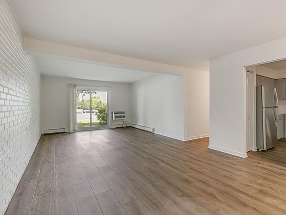 2nd image of 705-711 S Milwaukee Ave #108