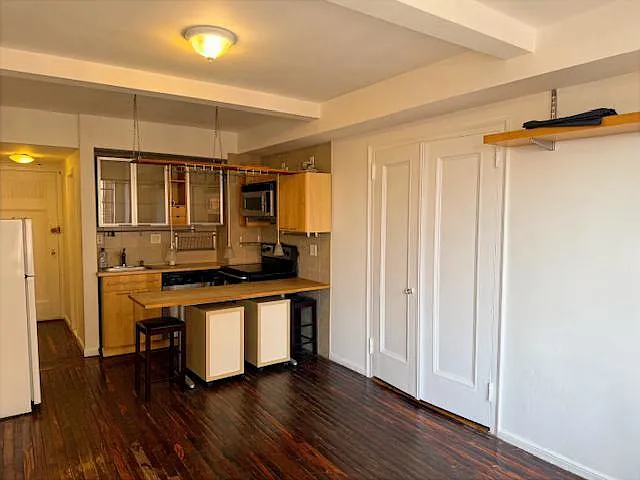 45 Tudor City Pl APT 503 photo 1