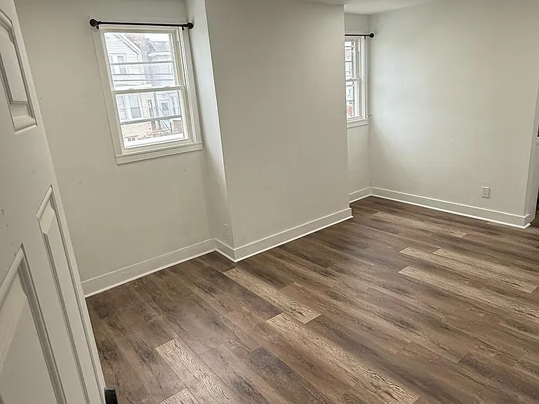5061 N 9th St #1 — Photo 3