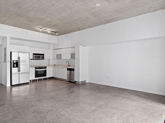 4th image of 133 NE 2nd Ave APT 708