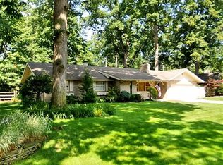 3033 Redington Woods Rd, Toledo, OH 43615