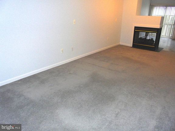 3rd image of 3857 Eisenhower Ave