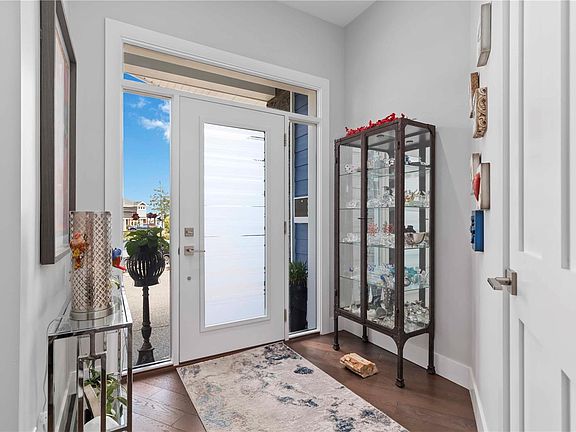 3rd image of 708 Demel Pl