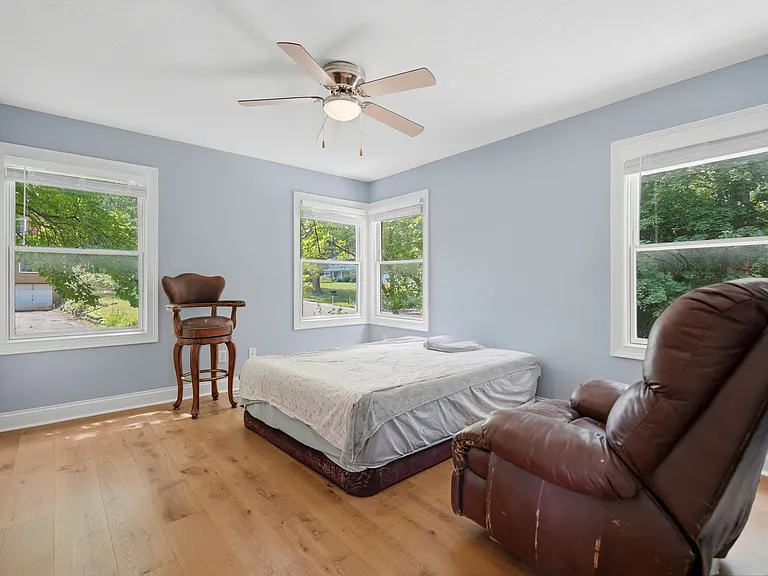 1147 Fenno Dr — Photo 15