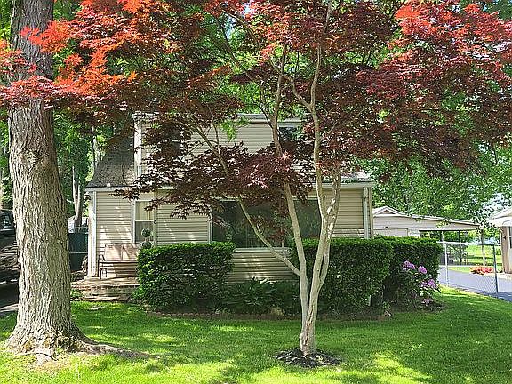 2nd image of 8 Outlook Ave