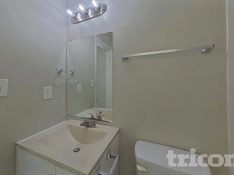 3735 Linwood Way — Photo 7