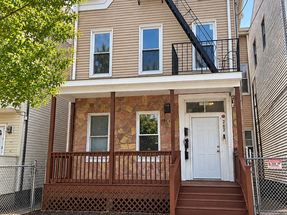 282 Hamilton Ave #2