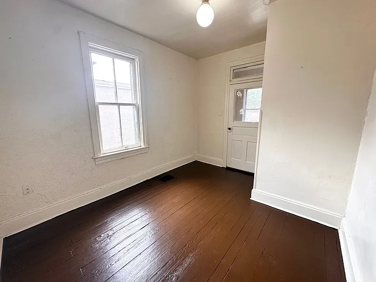 925 W College Ave — Photo 11